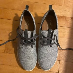 TOMs sneakers